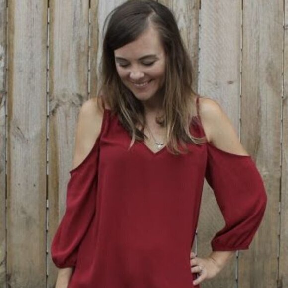 Collective Concept Glenice Cold Shoulder Blouse - Picture 3 of 13